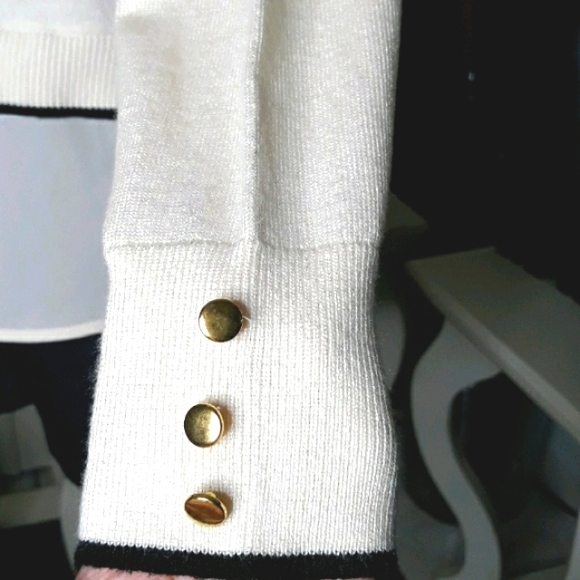 Passport Cream Sweater - Picture 3 of 12